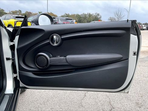 Used 2015 MINI Cooper 2-Door Hardtop image 23