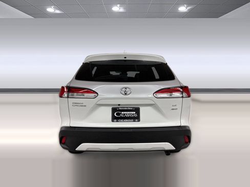 Used 2022 Toyota Corolla Cross LE w/ Moonroof Package AWD/4WD image 10