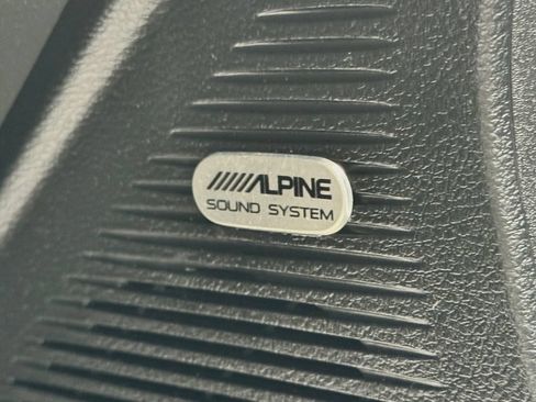 Used 2021 Dodge Challenger R/T Scat Pack RWD image 30
