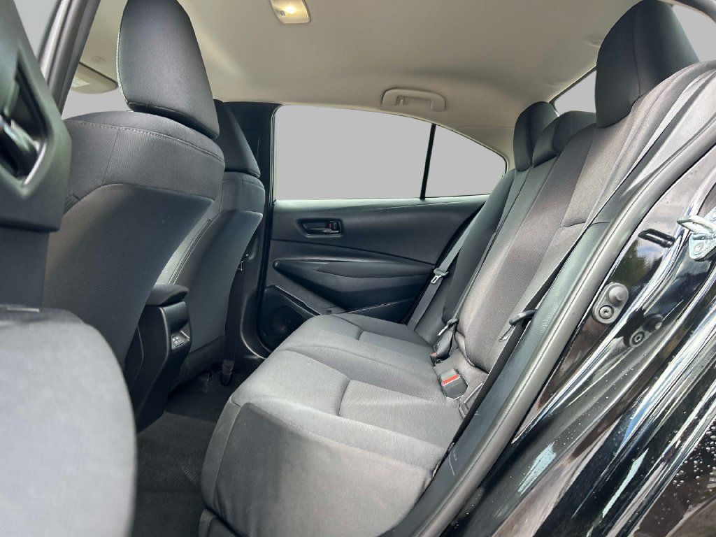 Used 2025 Toyota Corolla LE FWD image 15