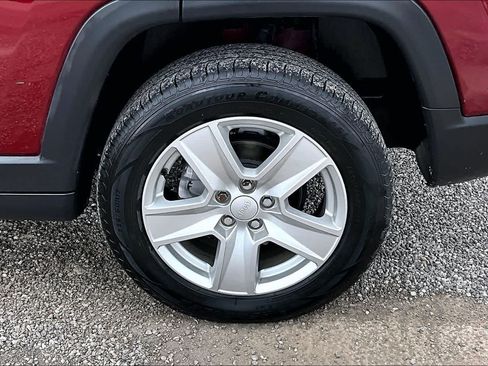 Used 2022 Jeep Compass Latitude AWD/4WD image 34