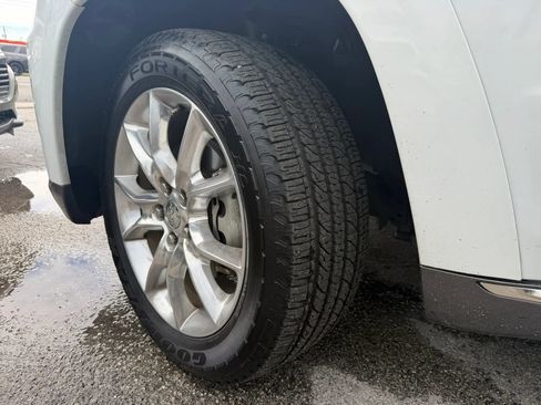Used 2015 Jeep Grand Cherokee Summit RWD image 18
