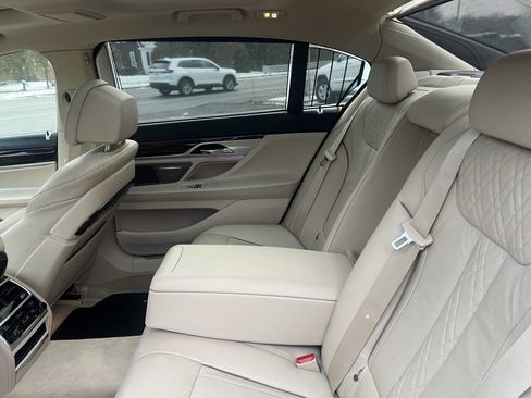 Used 2016 BMW 750i xDrive image 16