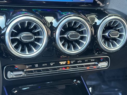 Certified 2025 Mercedes-Benz GLA 250 4MATIC image 20