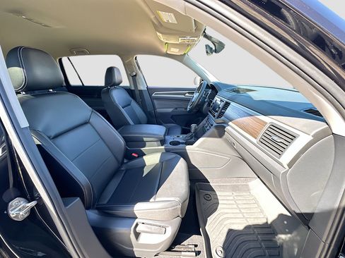 Used 2023 Volkswagen Atlas SE image 27