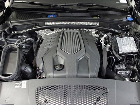 Used 2025 Porsche Macan image 39