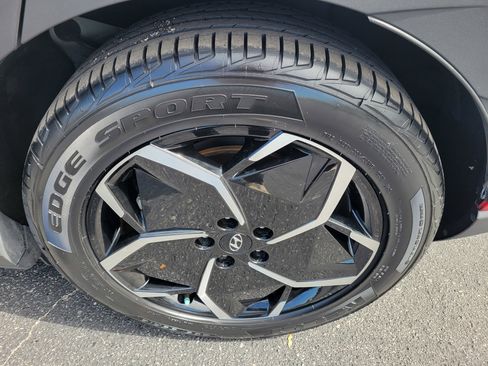 Used 2022 Hyundai Ioniq 5 SE w/ Cargo Package image 33