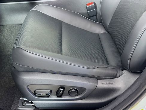 New 2025 Lexus UX 300h 300h Premium image 21