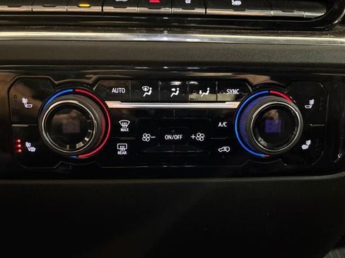 Used 2024 Chevrolet Silverado 1500 LT AWD/4WD image 15