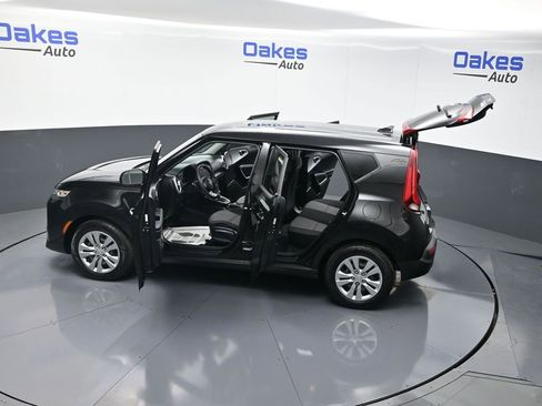 Certified 2022 Kia Soul LX image 55