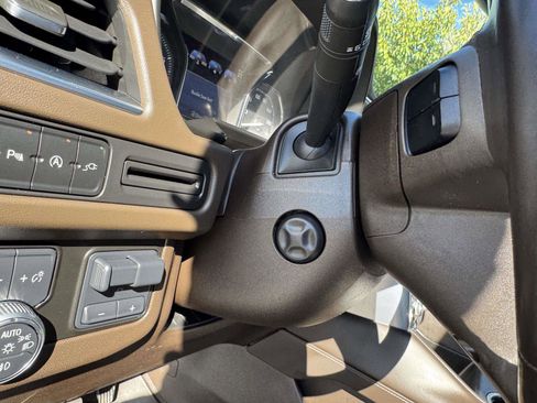 Used 2021 GMC Yukon SLT w/ SLT Luxury Plus Package image 53