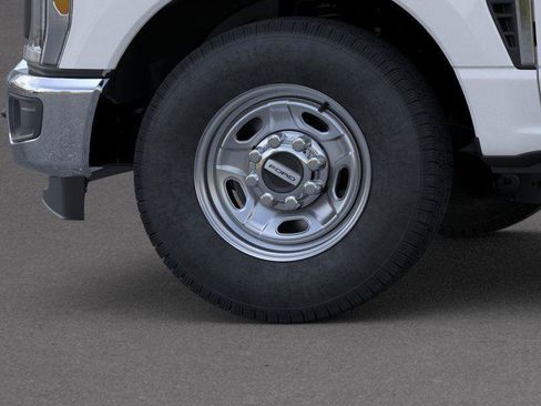 New 2026 Ford F250 XL w/ XL Chrome Package RWD image 19