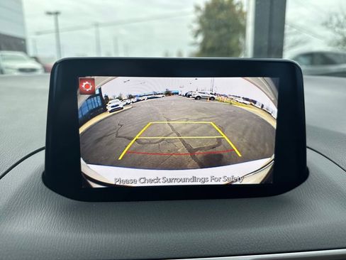 Used 2017 MAZDA MAZDA3 Sport w/ Preferred Equipment Package image 23