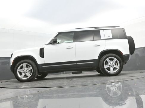 Used 2021 Land Rover Defender 110 SE image 38