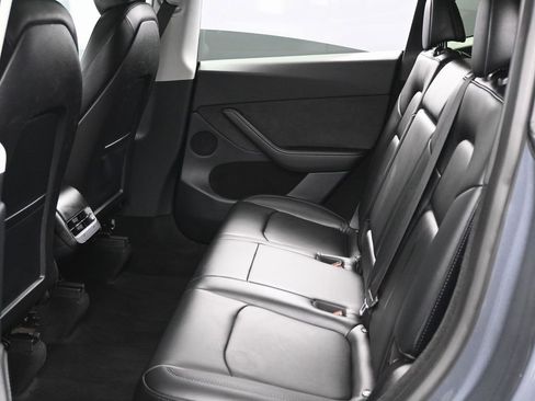 Used 2023 Tesla Model Y Long Range image 36