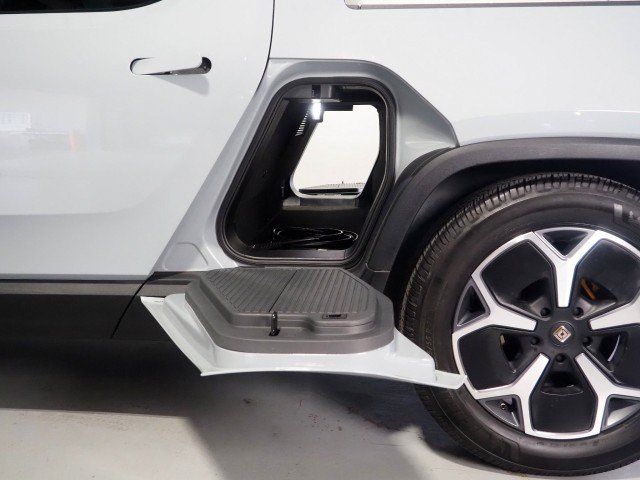 Used 2022 Rivian R1T AWD Adventure Quad image 53