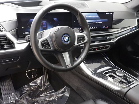 Used 2026 BMW X5 xDrive50e w/ M Sport Package AWD/4WD image 7