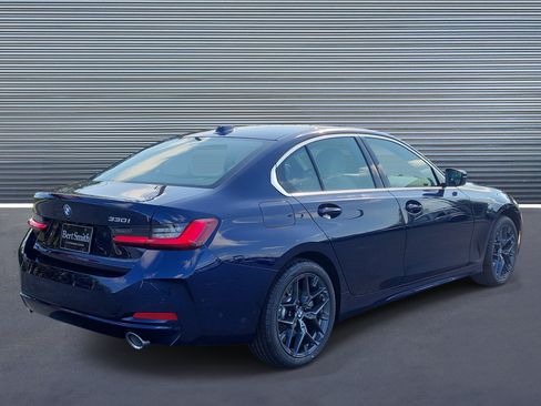 New 2026 BMW 330i Sedan w/ Premium Package RWD image 3