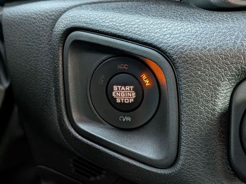 New 2025 Jeep Gladiator Sport AWD/4WD image 16