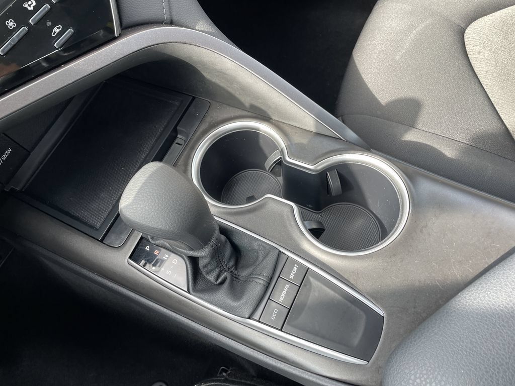 Used 2024 Toyota Camry LE FWD image 21