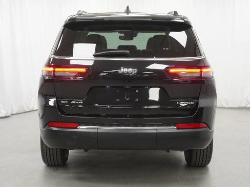 Used 2022 Jeep Grand Cherokee L Limited image 12