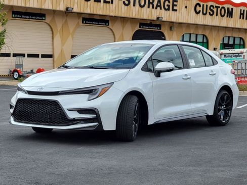 Used 2023 Toyota Corolla XSE w/ Carpet Mat Package (TMS) FWD image 8