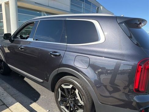 Used 2025 Kia Telluride S image 8