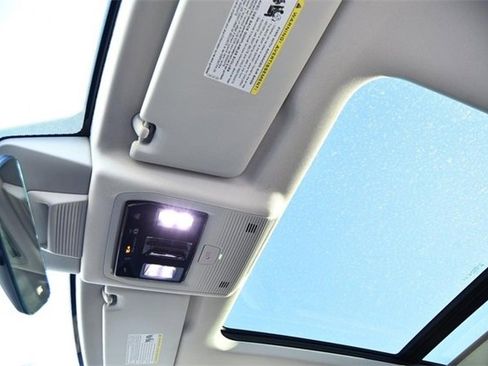 New 2026 Volkswagen Tiguan SE image 20