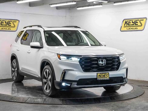 Used 2024 Honda Pilot Elite image 5