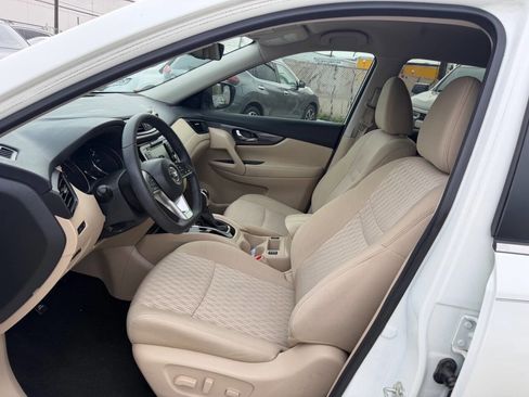 Used 2019 Nissan Rogue SV FWD image 8