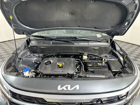 Used 2025 Kia Seltos S FWD image 33