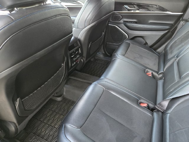 Certified 2023 Jeep Grand Cherokee Trailhawk w/ Luxury Tech Group III AWD/4WD image 31