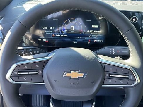 Used 2026 Chevrolet Equinox LT image 11