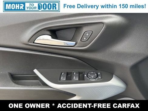 Used 2024 Chevrolet Trax RS w/ Sunroof Package image 22