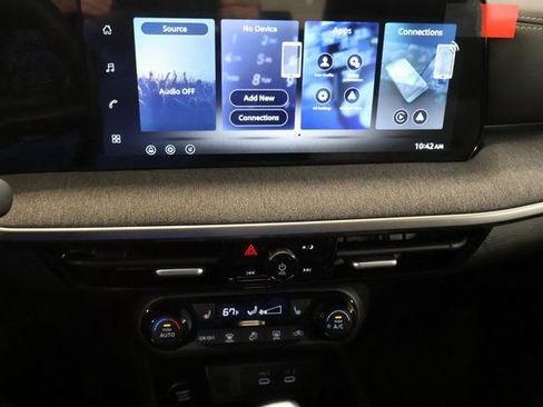 New 2026 Nissan Kicks SV w/ Charging Package image 17