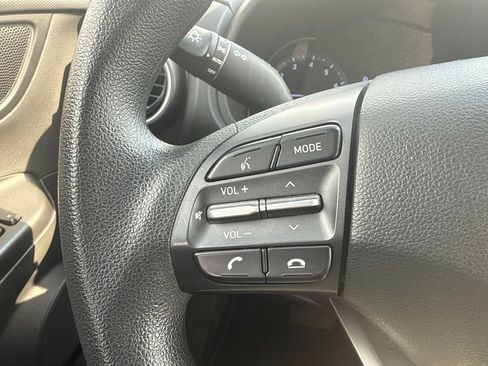 Used 2019 Hyundai Kona SE AWD/4WD image 13