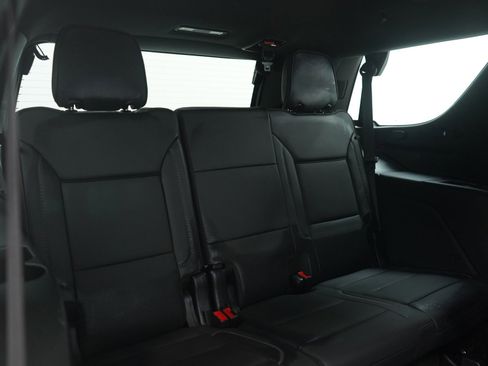 Used 2021 GMC Yukon Denali w/ Denali Premium Package image 13