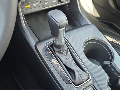 Used 2025 Honda Civic Sport image 25