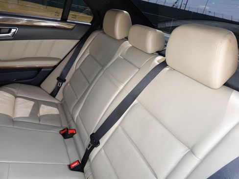 Used 2011 Mercedes-Benz E 350 Sedan image 20