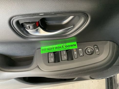 New 2026 Honda HR-V LX image 6