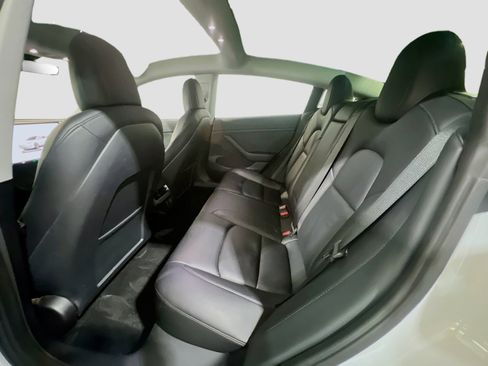 Used 2022 Tesla Model 3 Long Range AWD/4WD image 18