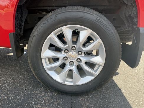 Used 2023 Chevrolet Silverado 1500 Custom image 11