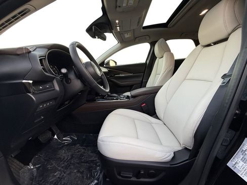 Used 2025 MAZDA CX-30 AWD 2.5 S w/ Premium Package image 9