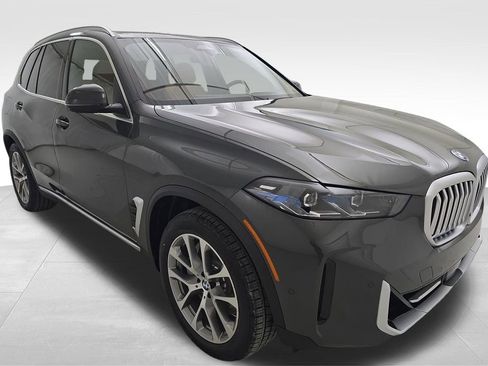 New 2026 BMW X5 xDrive50e w/ Premium Package image 2