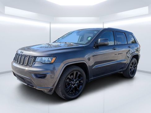 Used 2018 Jeep Grand Cherokee Altitude image 7