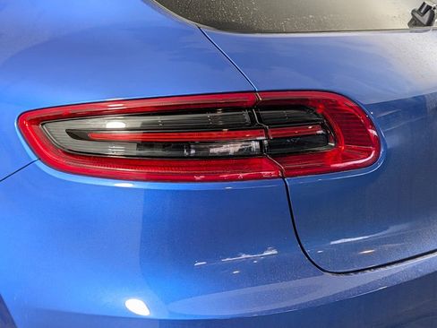 Used 2018 Porsche Macan image 17