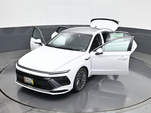 New 2026 Hyundai Sonata Limited image 30