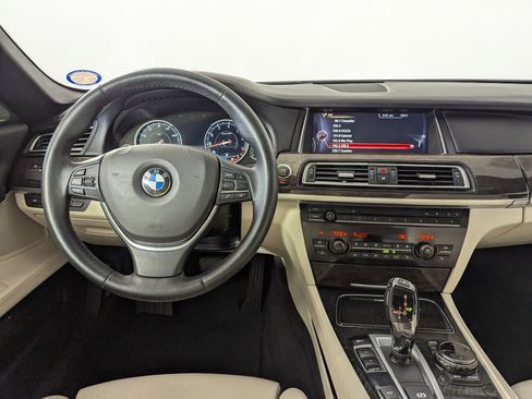 Used 2015 BMW 750Li RWD image 6