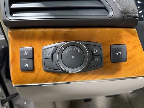 Used 2014 Lincoln MKX FWD w/ Equipment Group 101A image 15