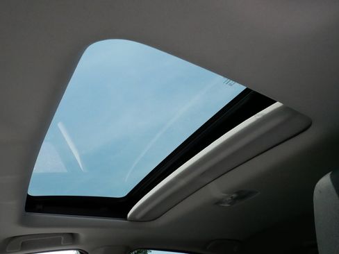 Used 2021 Honda HR-V EX image 31